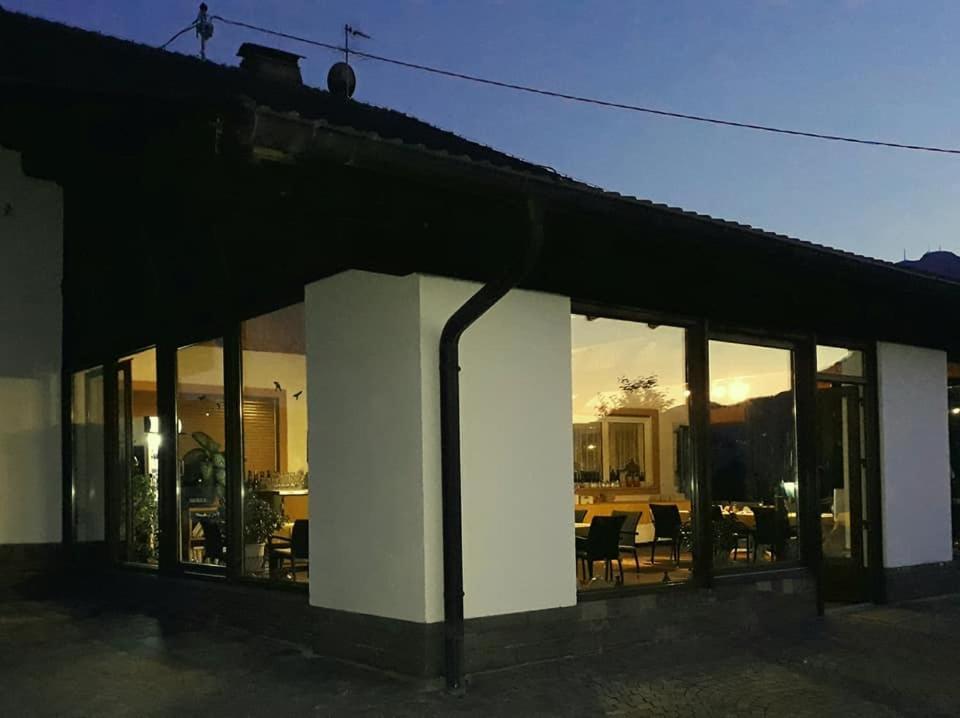 Landhaus Weingut กอร์นายาโน ภายนอก รูปภาพ